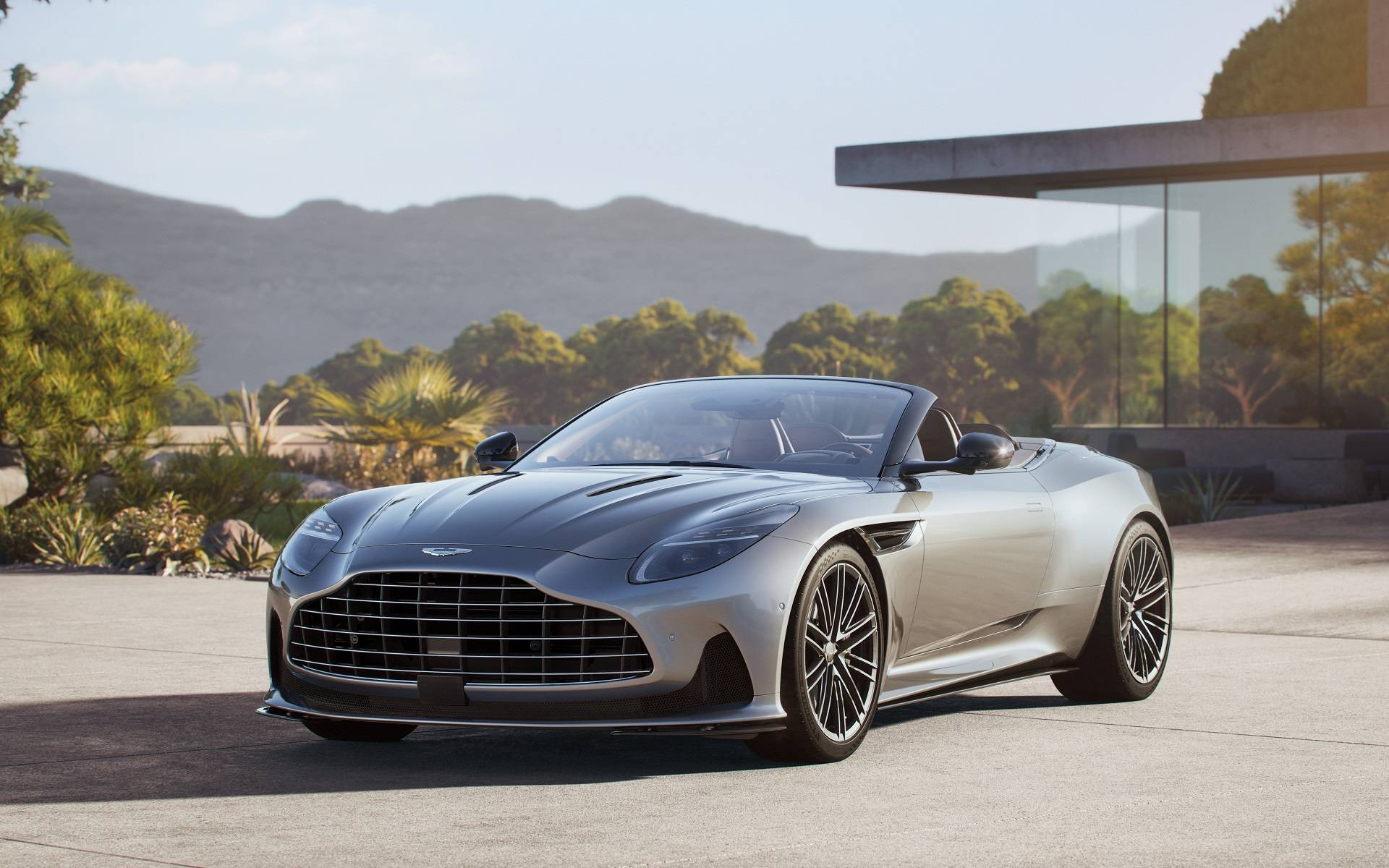 Aston Martin DB12